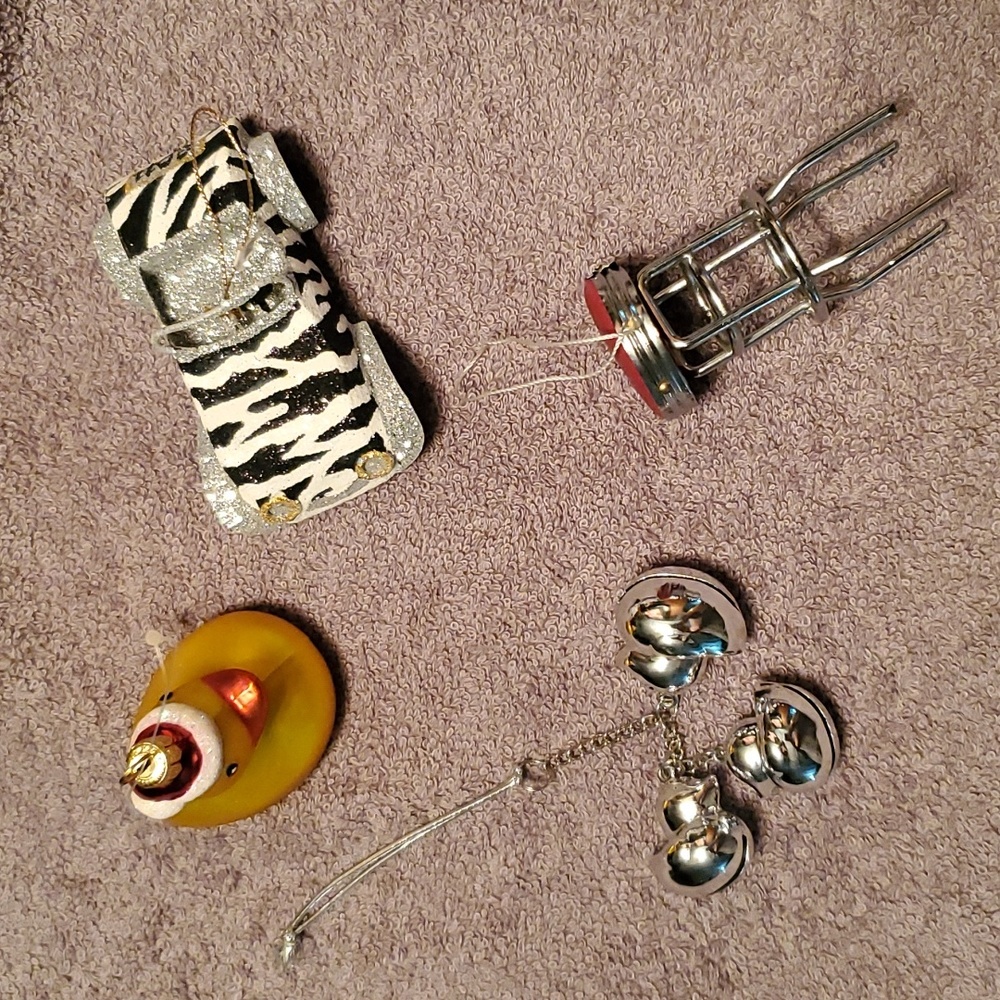 FINAL MARKDOWN- Retro Style Ornaments Set of 4